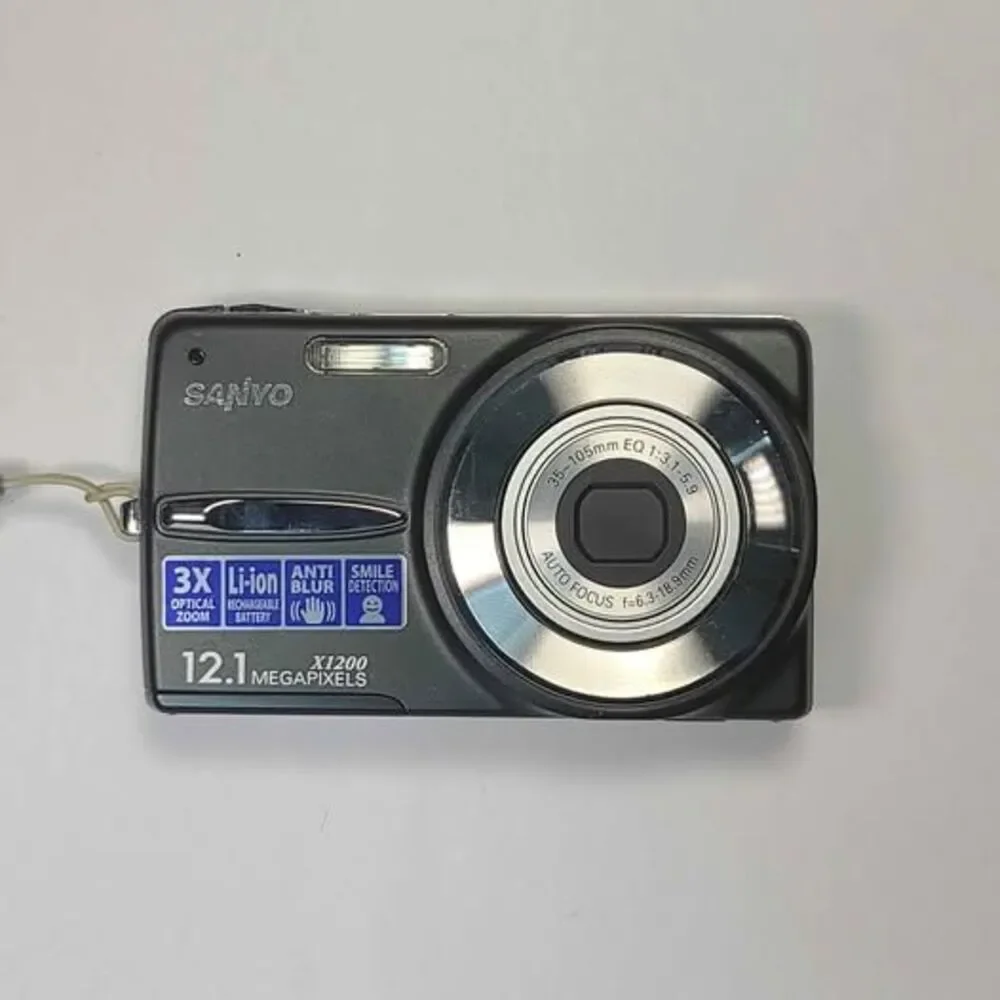 Sanyo VPC-X1200 Digital Camera